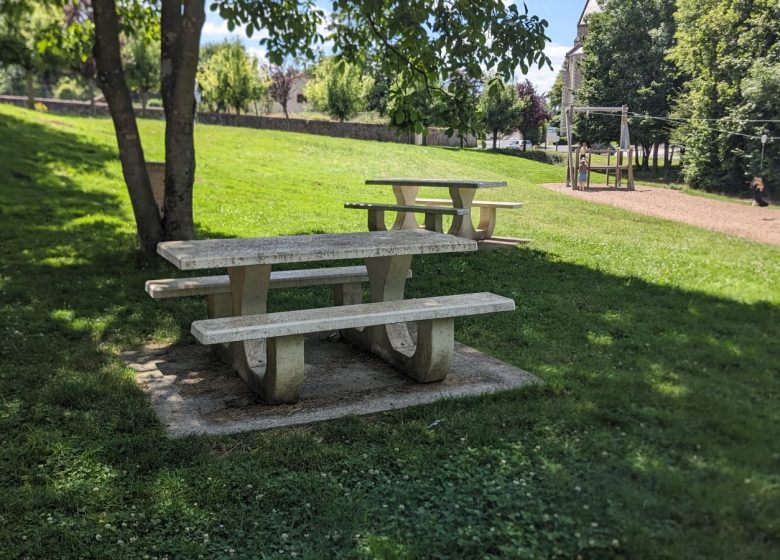 Aire de pique-nique La Coulée de l’Avoye à Saint-Rémy-en-Mauges