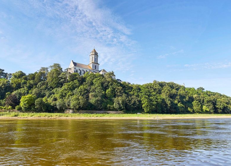 LE PROMONTOIRE DU MONT GLONNE, LES RIVES DE LA LOIRE ET L’EMBOUCHURE DE L’ÈVRE