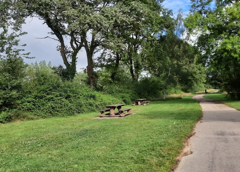 Aire de pique nique de l’Etang de la Croix Verte