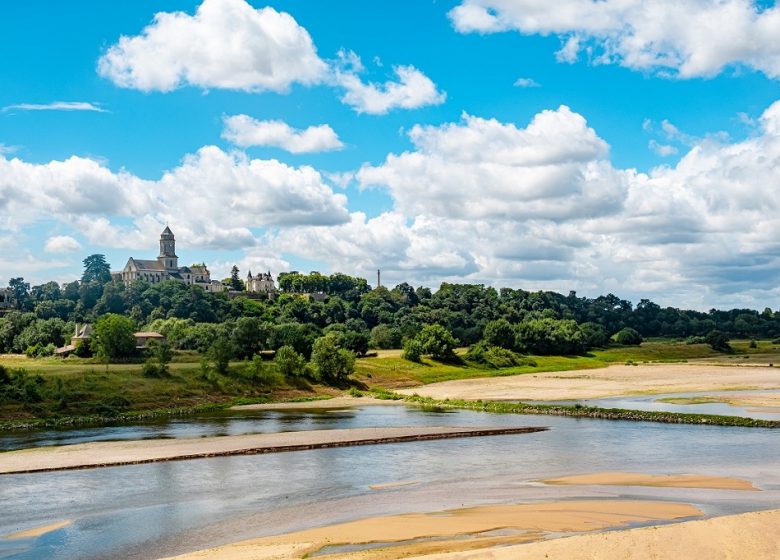 LE PROMONTOIRE DU MONT GLONNE, LES RIVES DE LA LOIRE ET L’EMBOUCHURE DE L’ÈVRE