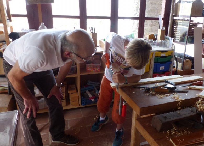 Les Petits Apprentis : Apprenti Menuisier au Musée des Métiers